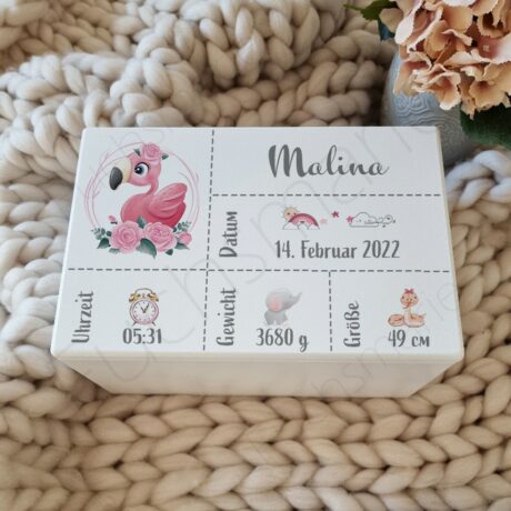 Erinnerungskiste, Erinnerungsbox weiß mit Geburtsdaten und Flamingo Motiv